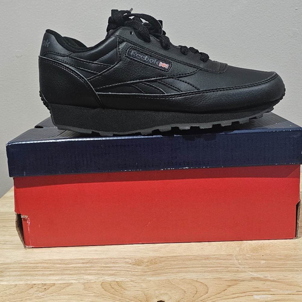 Reebok Classic Renaissance, women's running shoes w/memory tech 2.0